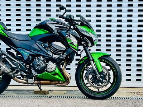 Kawasaki ZR Z800 
