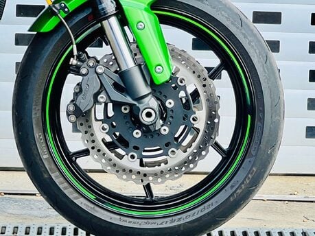Kawasaki ZR Z800 
