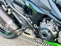 Kawasaki ZR Z800 10
