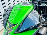 Kawasaki ZR Z800 12
