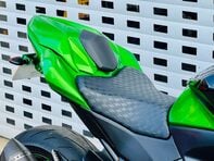 Kawasaki ZR Z800 17
