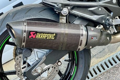 Kawasaki ZR Z800 9
