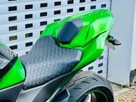 Kawasaki ZR Z800 25