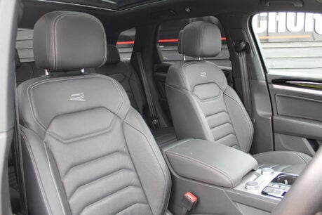 Volkswagen Touareg 3.0 Touareg V6 Black Edition TDI Auto 4WD 5dr 8