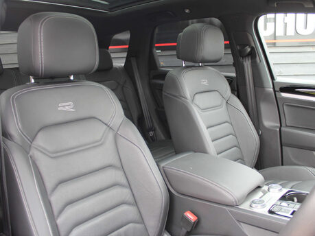 Volkswagen Touareg 3.0 Touareg V6 Black Edition TDI Auto 4WD 5dr 