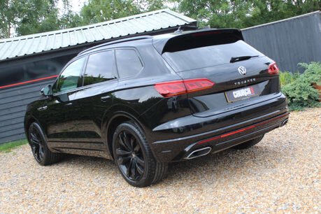 Volkswagen Touareg 3.0 Touareg V6 Black Edition TDI Auto 4WD 5dr 15
