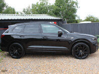 Volkswagen Touareg 3.0 Touareg V6 Black Edition TDI Auto 4WD 5dr 10