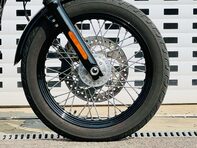 Harley-Davidson Street Dyna Street Bob 1745 17