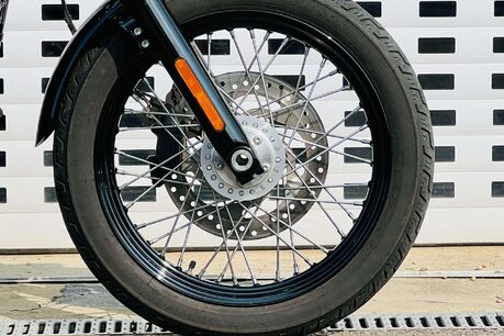 Harley-Davidson Street Dyna Street Bob 1745 17