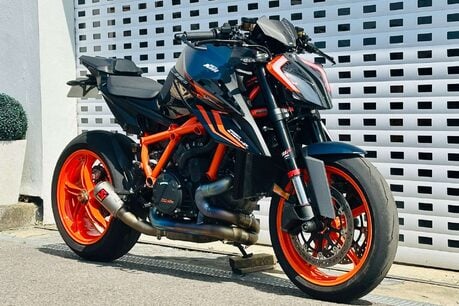 KTM 1290 1290 Super Duke R 26