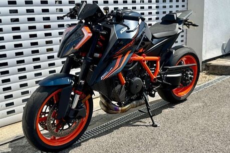 KTM 1290 1290 Super Duke R 37