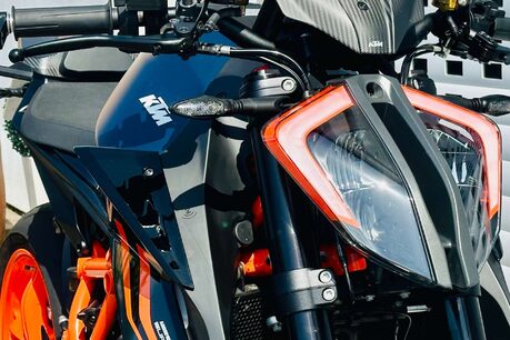 KTM 1290 1290 Super Duke R 5