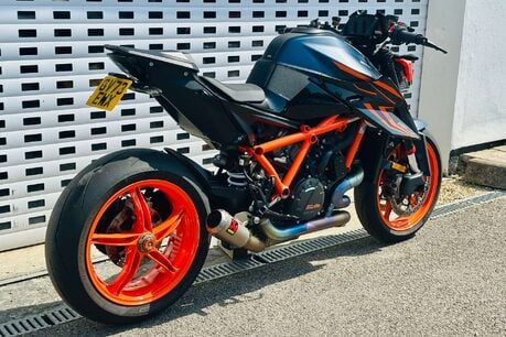 KTM 1290 1290 Super Duke R 36