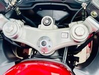 Honda CBR 1100 Sports Tourer Petrol Manual (166 ps) 16