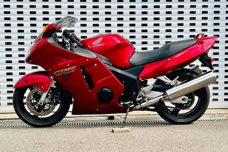 Honda CBR 1100 Sports Tourer Petrol Manual (166 ps) 21