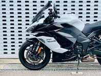 Kawasaki ZX Ninja 1000 SX 25