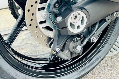 Kawasaki ZX Ninja 1000 SX 12