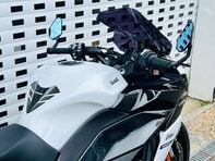 Kawasaki ZX Ninja 1000 SX 13