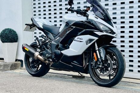 Kawasaki ZX Ninja 1000 SX 3