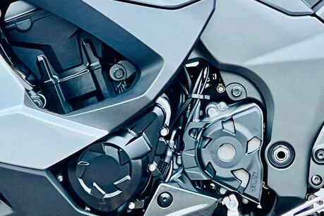 Kawasaki ZX Ninja 1000 SX 29