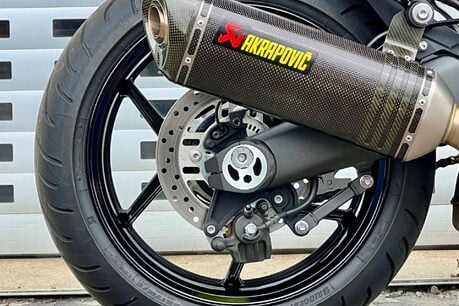 Kawasaki ZX Ninja 1000 SX 7