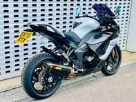 Kawasaki ZX Ninja 1000 SX 2