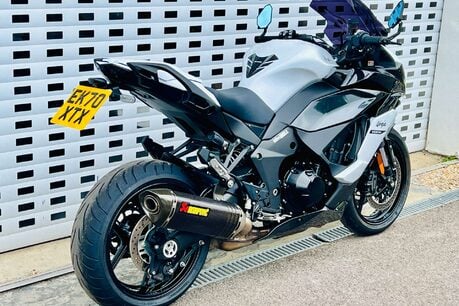 Kawasaki ZX Ninja 1000 SX 2