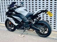 Kawasaki ZX Ninja 1000 SX 24