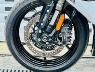 Kawasaki ZX Ninja 1000 SX 31