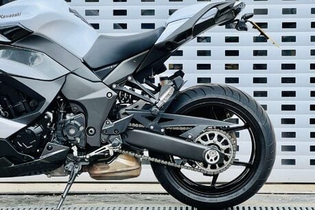 Kawasaki ZX Ninja 1000 SX 26
