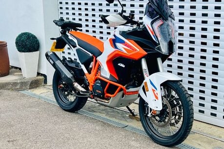 KTM 1290 Super Adventure 1290 Super Adventure R 2