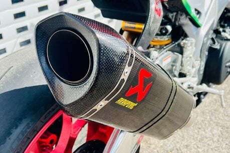 Aprilia RSV RSV 4 1000 RF 17