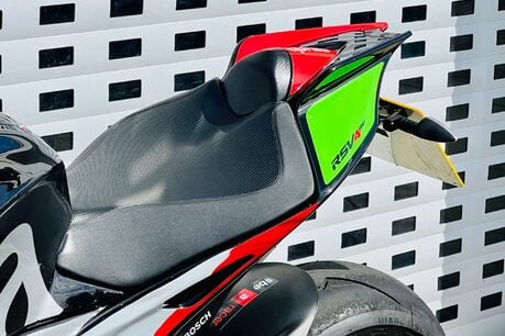 Aprilia RSV RSV 4 1000 RF 30