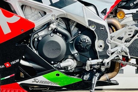 Aprilia RSV RSV 4 1000 RF 26