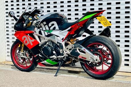 Aprilia RSV RSV 4 1000 RF 23
