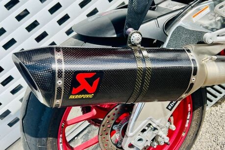 Aprilia RSV RSV 4 1000 RF 18
