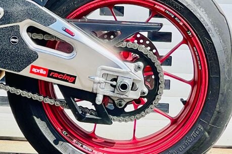Aprilia RSV RSV 4 1000 RF 28