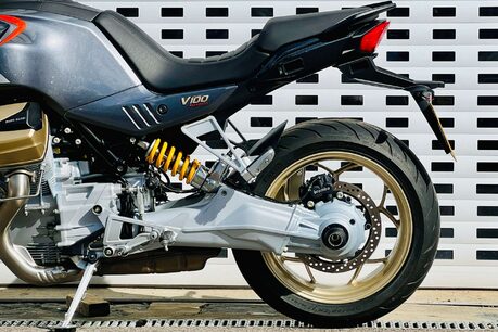Moto Guzzi V100 Mandello V100 Mandello S 30