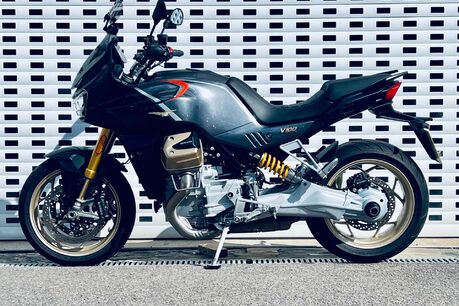 Moto Guzzi V100 Mandello V100 Mandello S 21
