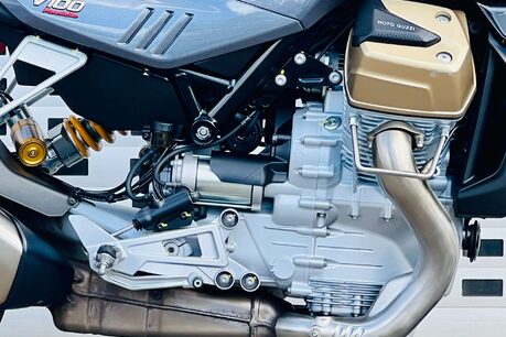 Moto Guzzi V100 Mandello V100 Mandello S 7