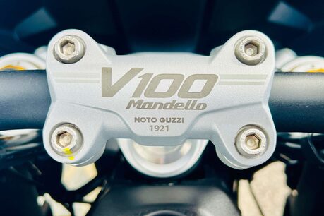 Moto Guzzi V100 Mandello V100 Mandello S 12