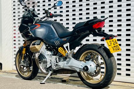 Moto Guzzi V100 Mandello V100 Mandello S 23