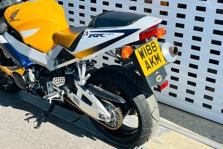 Honda CBR 900 RR 929 29