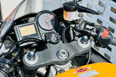 Honda CBR 900 RR 929 19