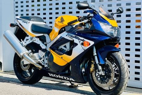 Honda CBR 900 RR 929 2