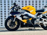 Honda CBR 900 RR 929 17