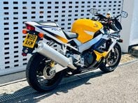 Honda CBR 900 RR 929 4