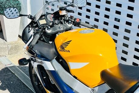 Honda CBR 900 RR 929 20