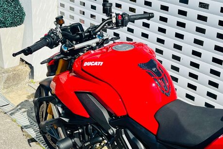 Ducati Streetfighter V4 Streetfighter V4 S 30