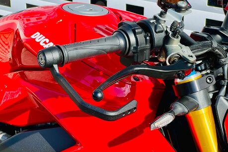 Ducati Streetfighter V4 Streetfighter V4 S 11